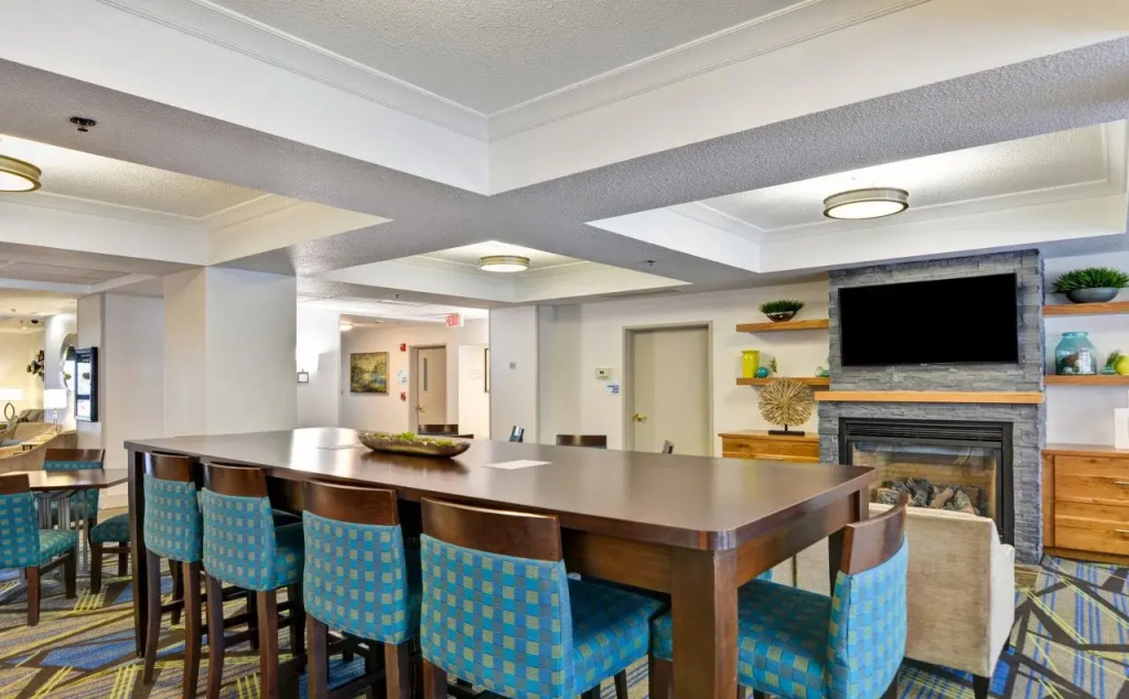 Holiday Inn Express Hotel & Suites Milwaukee-New Berlin by IHG