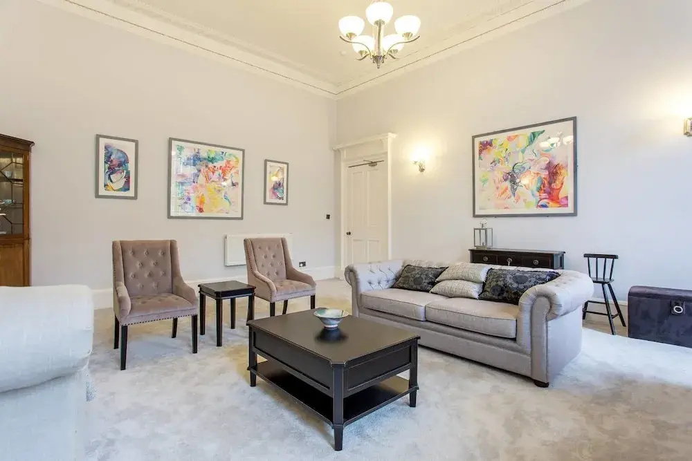 Huge Luxury Townhouse in the City Centre
