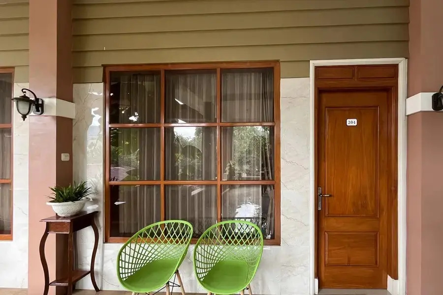 Urbanview Syariah Hotel Kanigara Batu