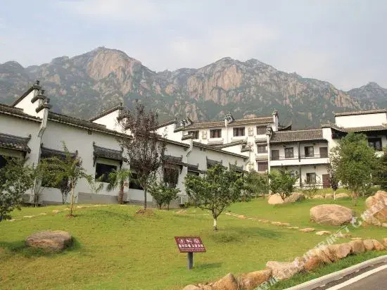Jiuhua Mountain Lotus Peak Resort Hotel