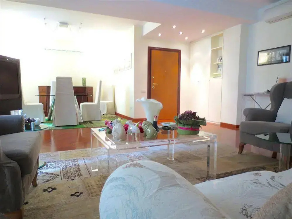 Temporary House - Brera District