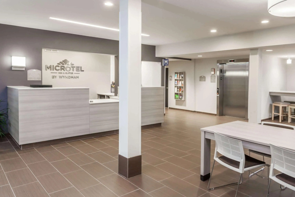Microtel Inn & Suites by Wyndham West Fargo Near Medical Center