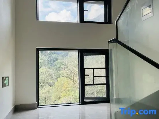 Shiyan Homestay (Sanqingshan Gangshou Cableway)