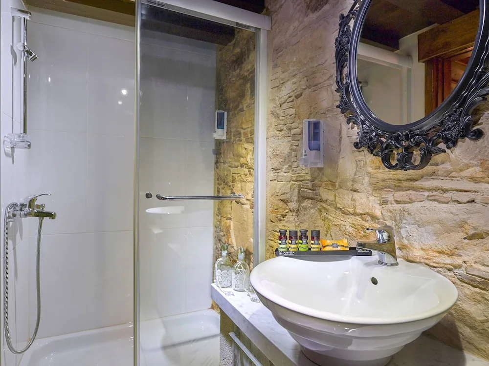 Oinoessa Traditional Boutique Guest Houses