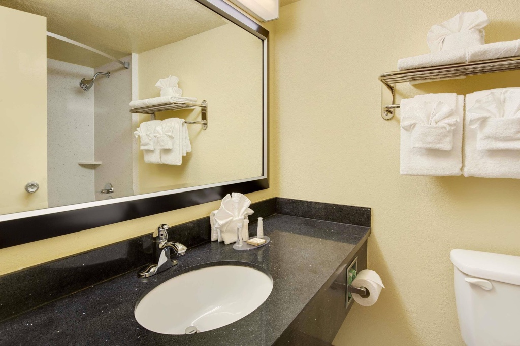 Baymont by Wyndham Charlotte-Airport Coliseum