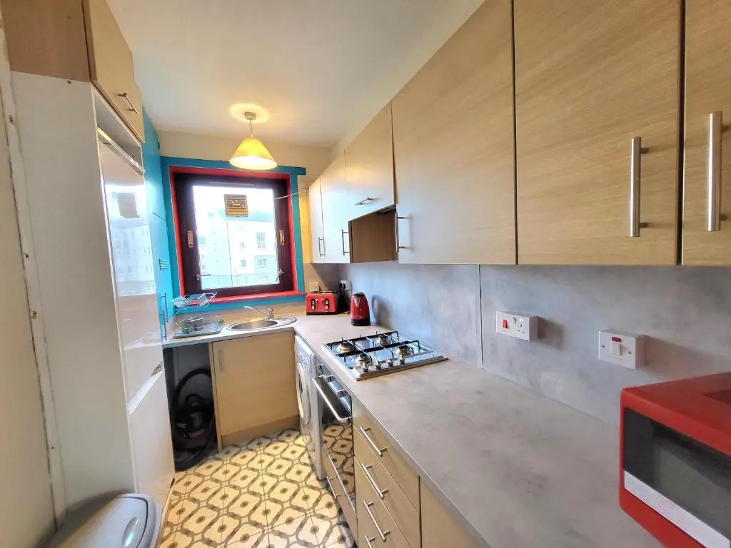 3 Bedroom Aprtmt at Sensational Stay Serviced Accommodation Aberdeen- Froghall Avenue