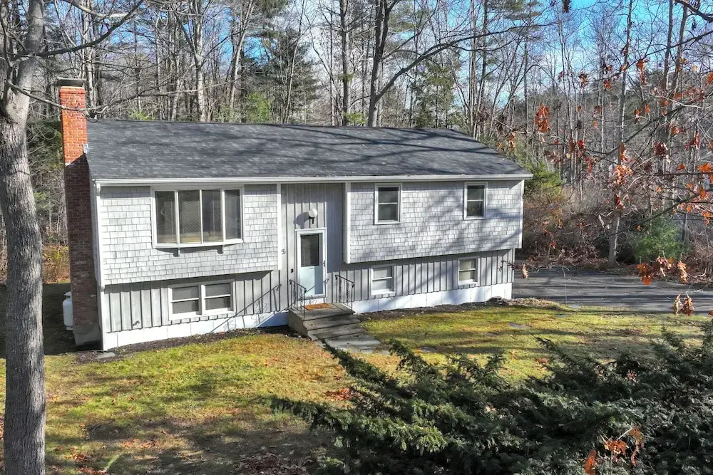 1 Mi to Maine Street! Mcm-style Home in Brunswick
