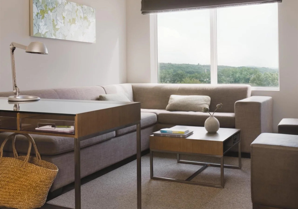 Element Lexington