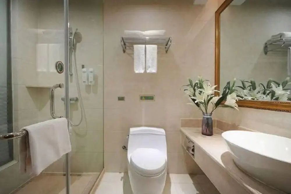 Vienna Hotel (Jingzhou Jianli Jiangcheng)