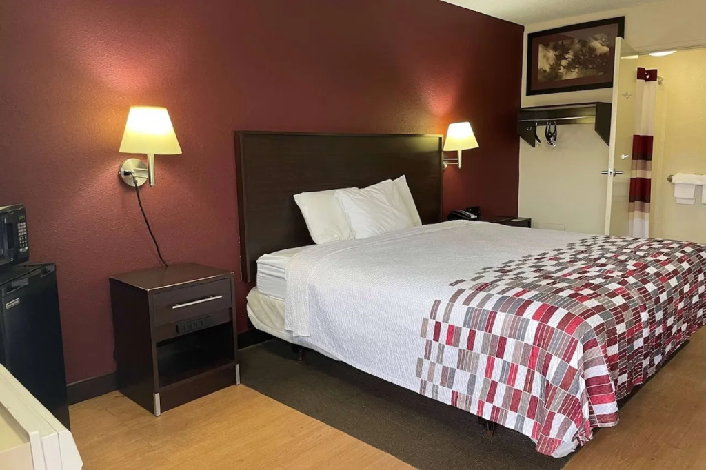 Red Roof Inn Toledo - Holland