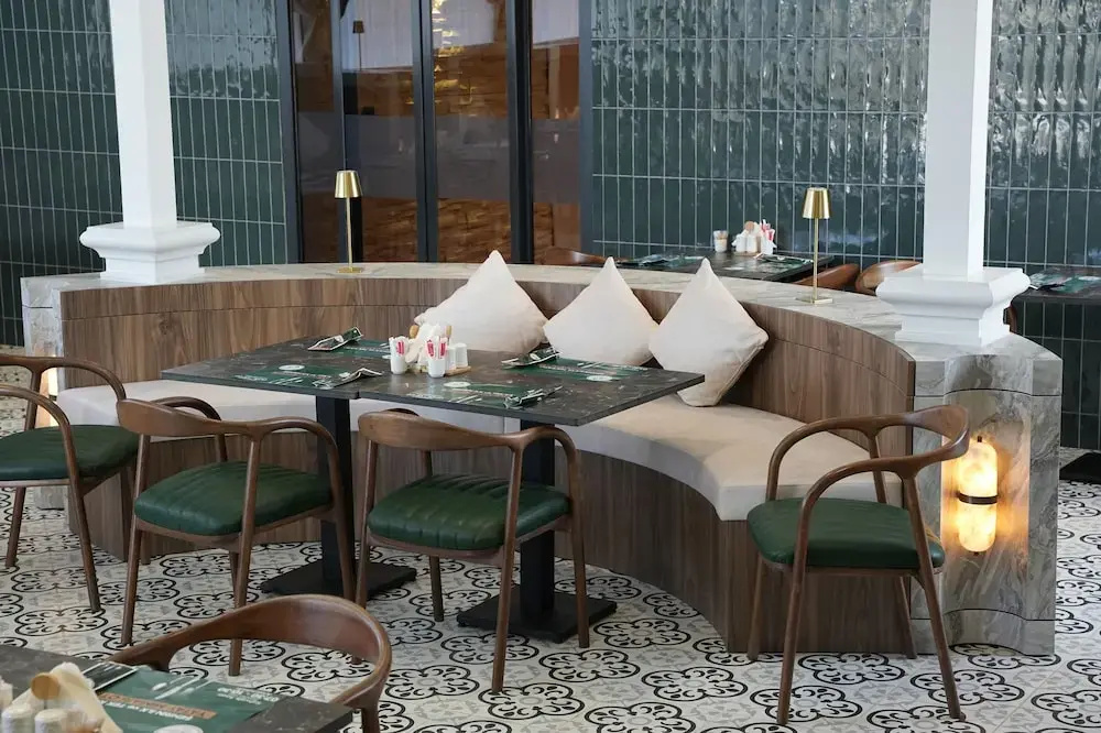 Expo Garden Hotel