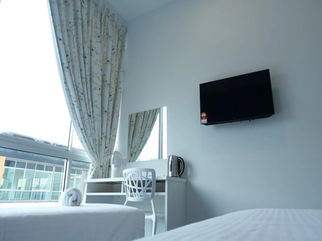 Lodge 10 Hotel