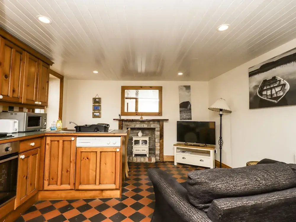 2 Burnside Place