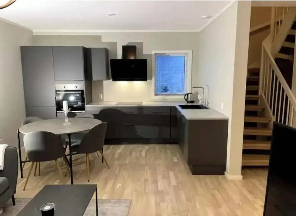 NEW Duplex Apartment Near the City With Free Private Parking
