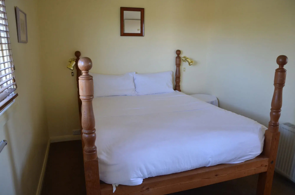 Leura House