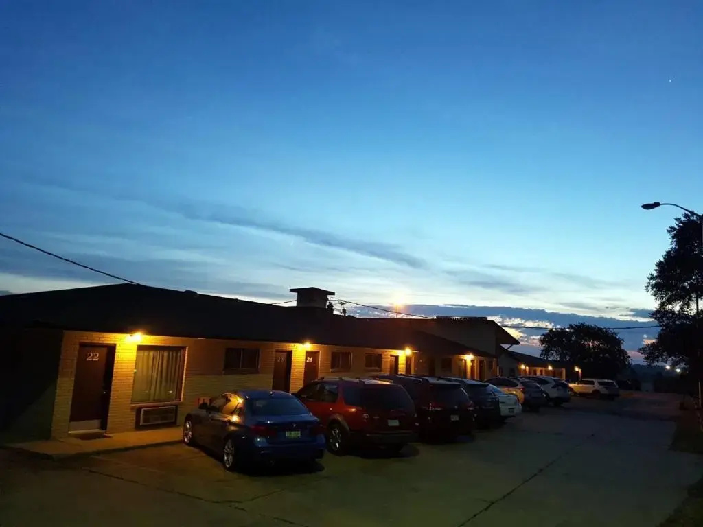 Thunderbird Motel