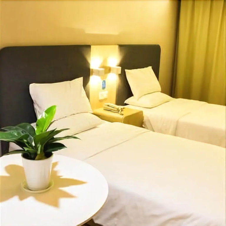 Ruiyun Hotel (Guangzhou Huadu Shiling Leather City)