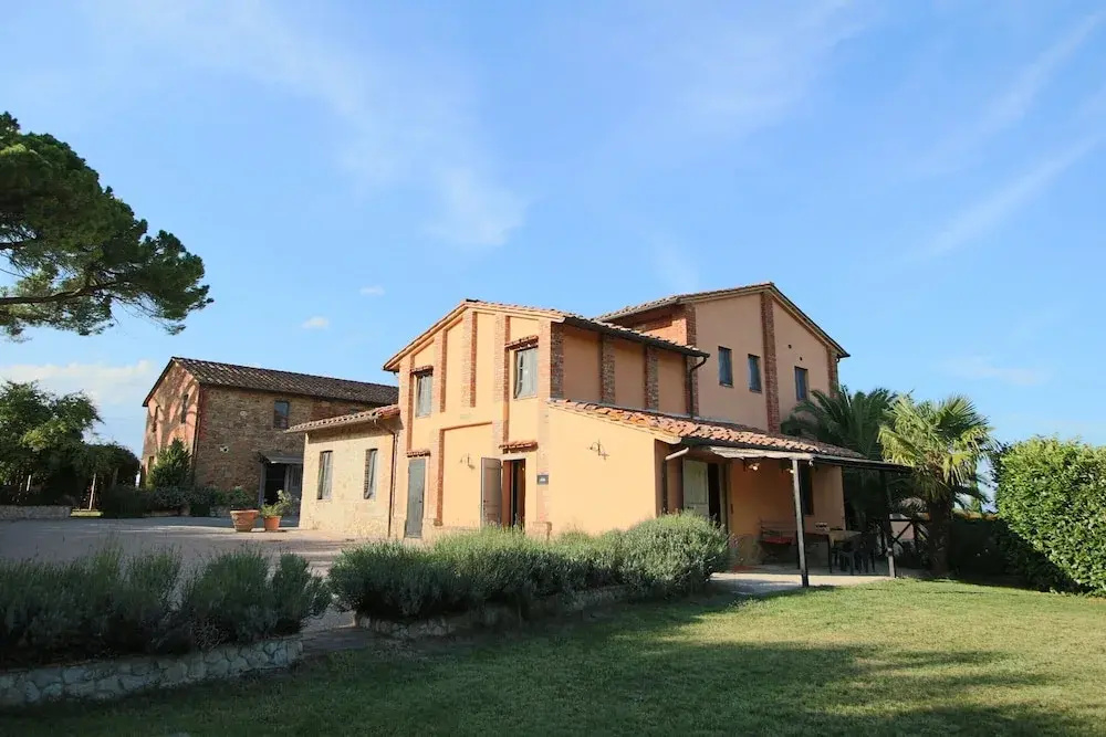 Agriturismo Near Lake Trasimeno With Pool