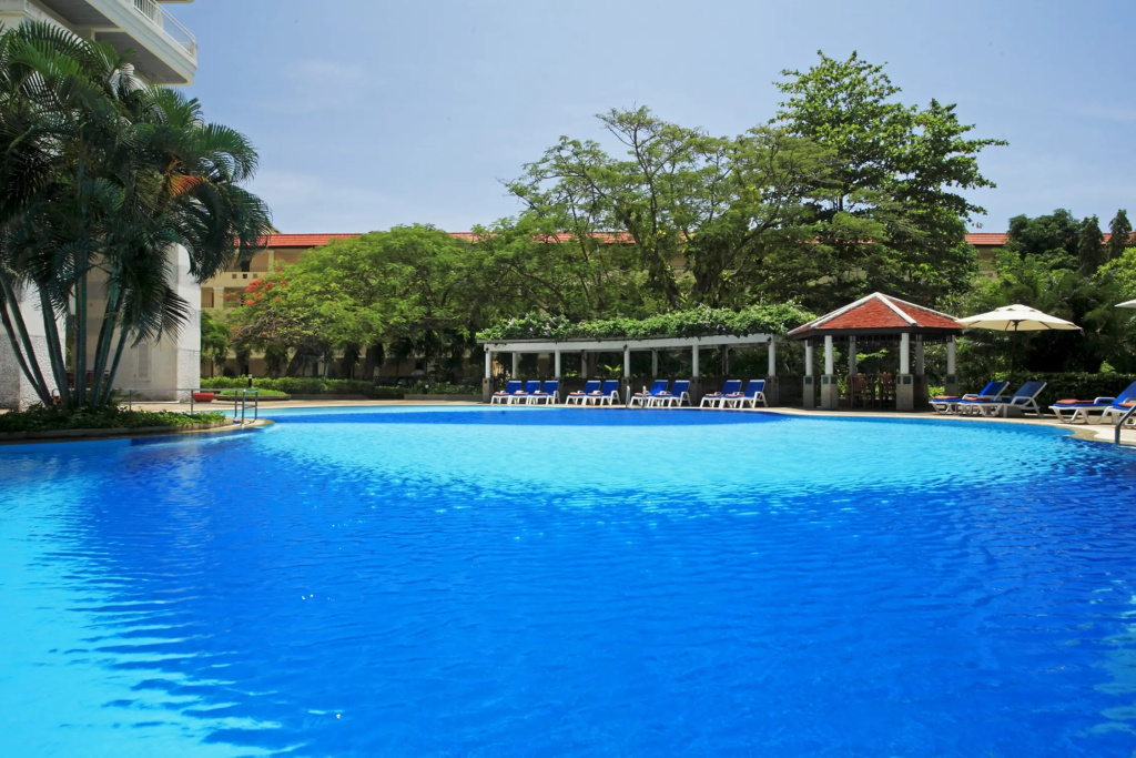 Waterfront Suites Phuket by Centara