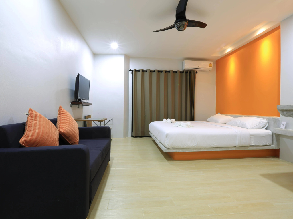 Good Dream Hotel (Khun Ying House)