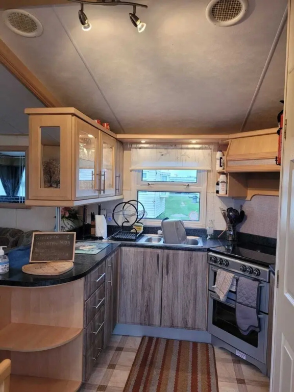 Discover Comfort Home From Home 8-birth Caravan