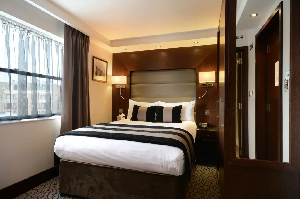 The Cura Hotel Kensington, London, a Tribute Portfolio Hotel