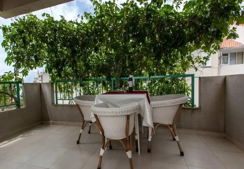Jadro - 250 m From Beach - A2gornji