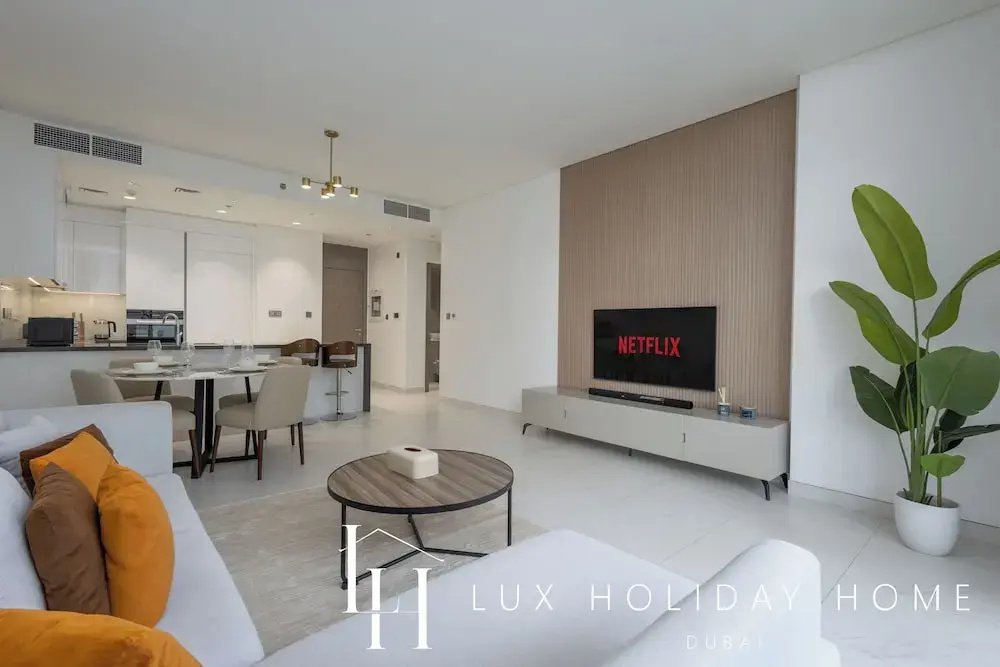 LUX The Burj Khalifa Lagoon View Suite 4