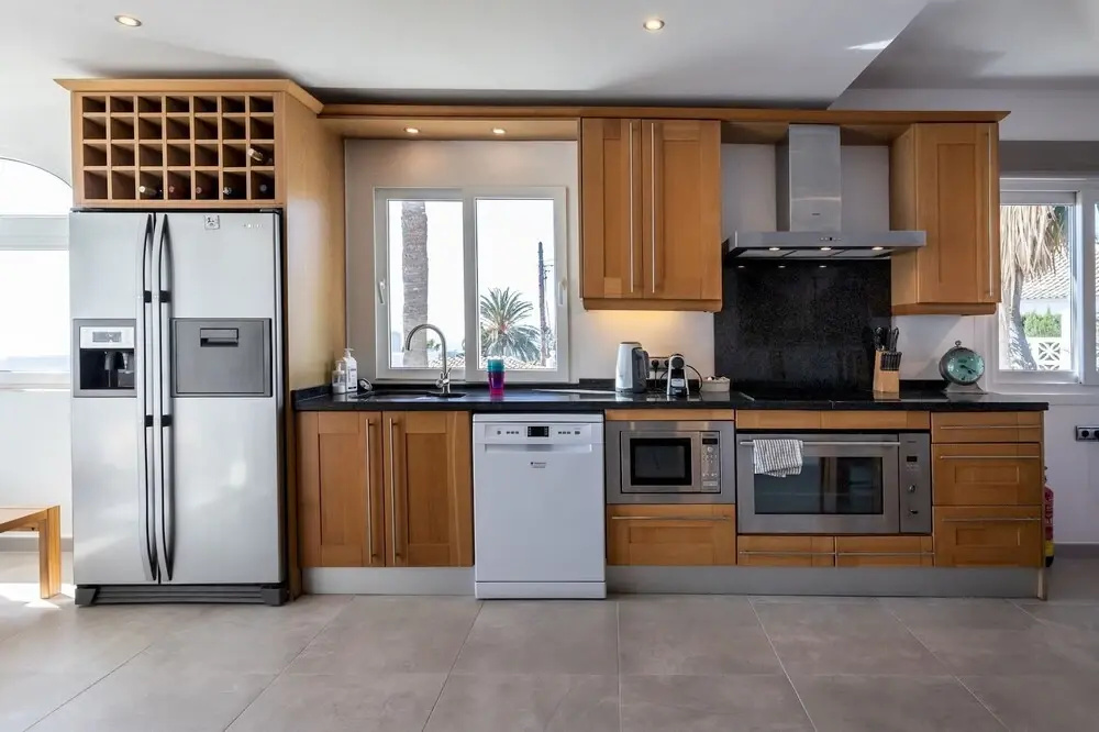 5BR 4BA Villa Romano With Panoramic Sea and Golf Views in Elviria, Marbella