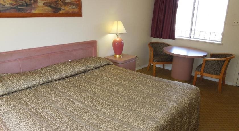 Starlite Motor Inn