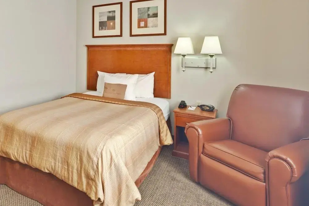 First Inn Suites