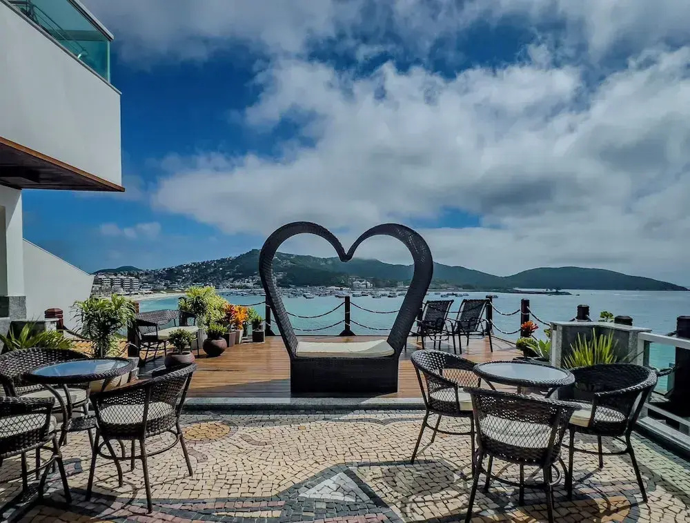 Luxo e Praia Exclusiva para Casal