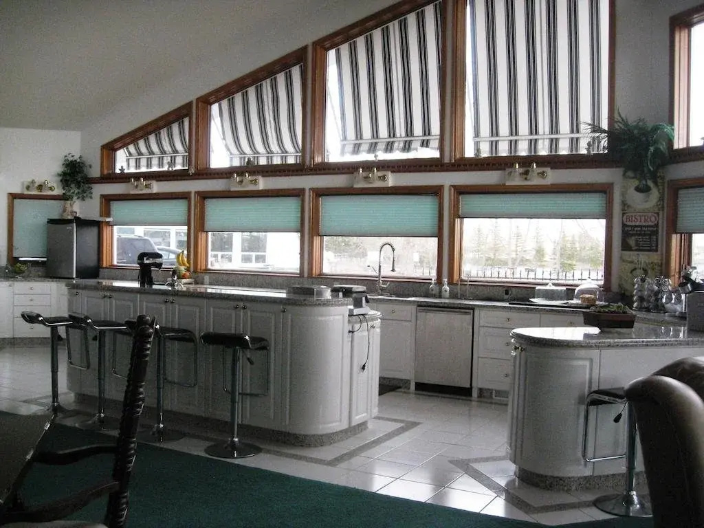 Rolling Hills Country Resort Bed and Breakfast
