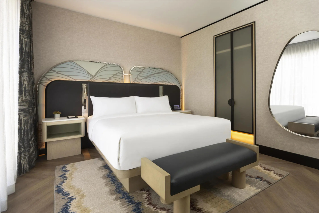 The Monarch San Antonio, Curio Collection By Hilton