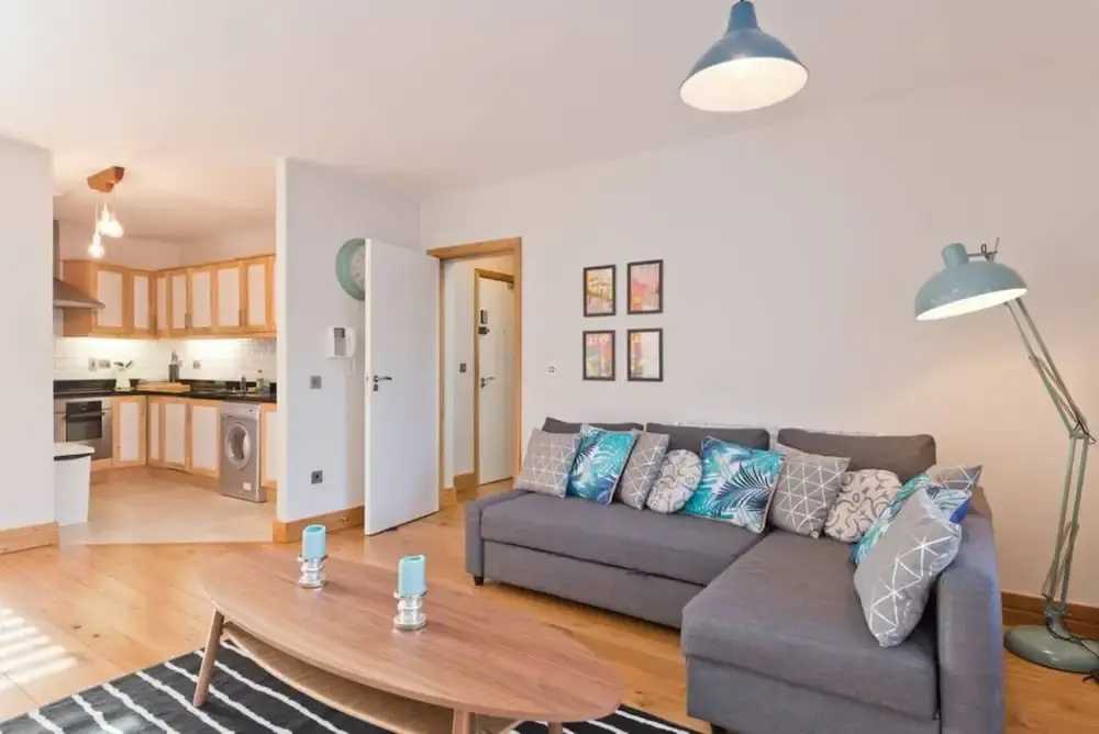 2 Bedroom City Centre Apartment With Patio