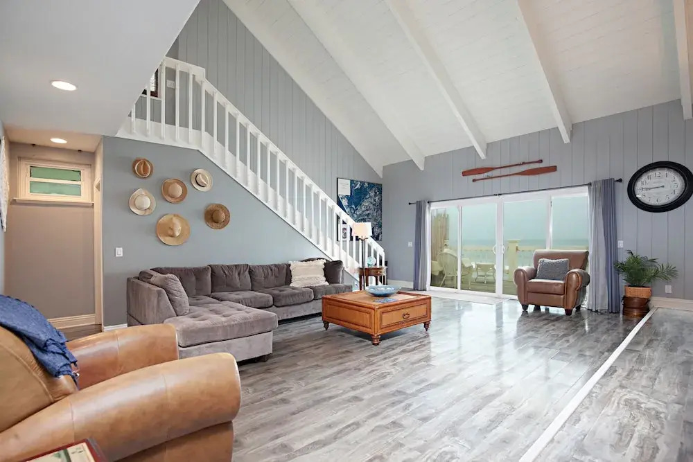 1121 Oceanside - 4 Br Home