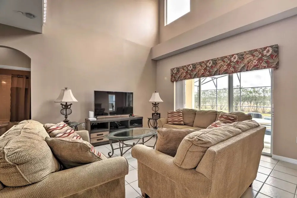 10 Mi to Disney Davenport House with Pool and Spa!