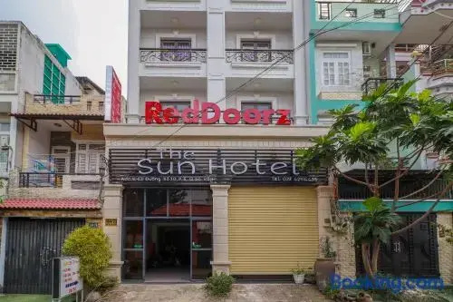 RedDoorz The Sun Hotel near Duong Quang Ham Street