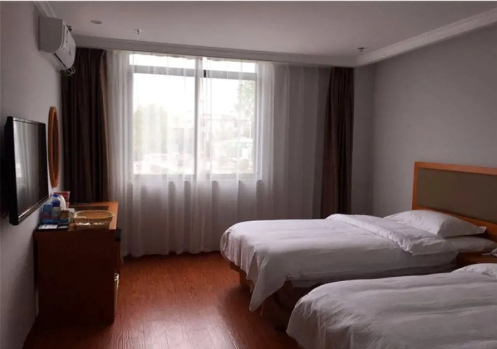 GreenTree Inn XinYang ShangCheng County HuangBaiShan Road Times Shopping Mall Express Hotel