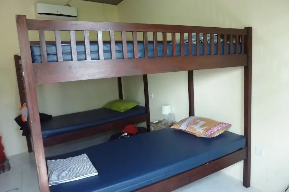 Surfers Dorm House