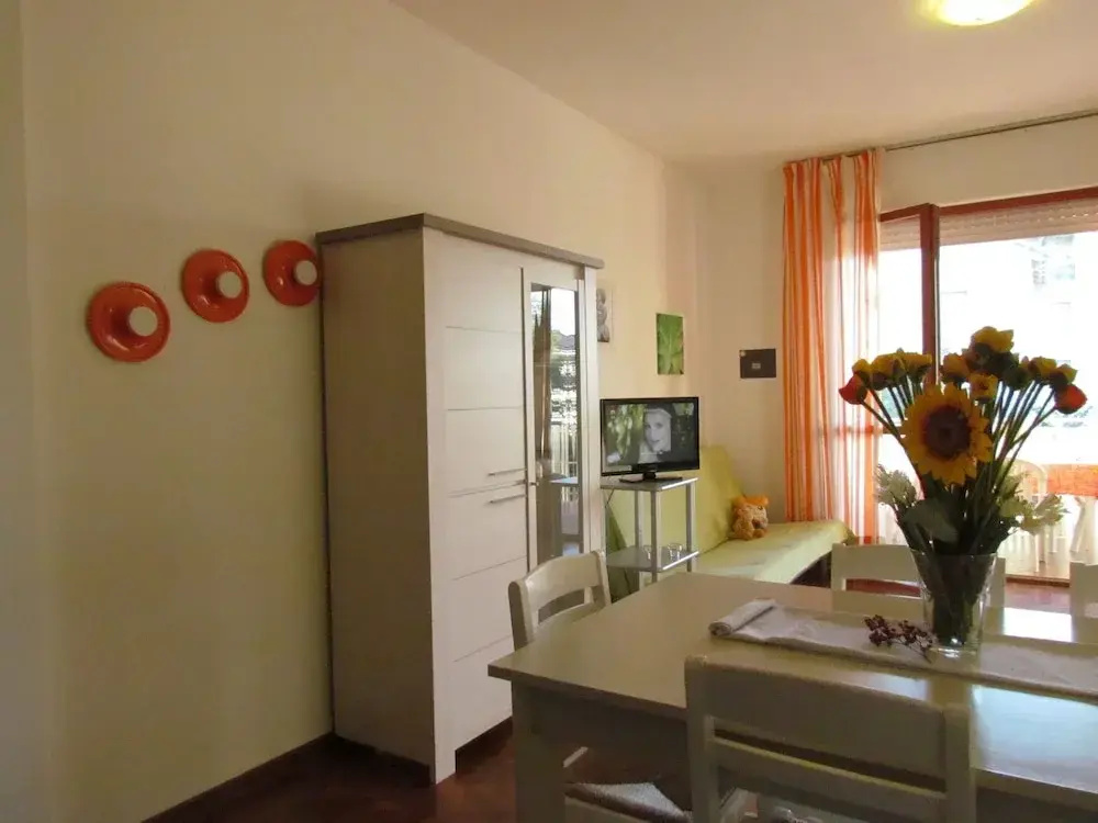Bright Studio by the Beach - Beahost