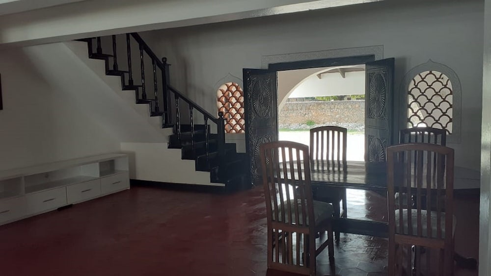 Oceanic-View Nyali Holiday Home