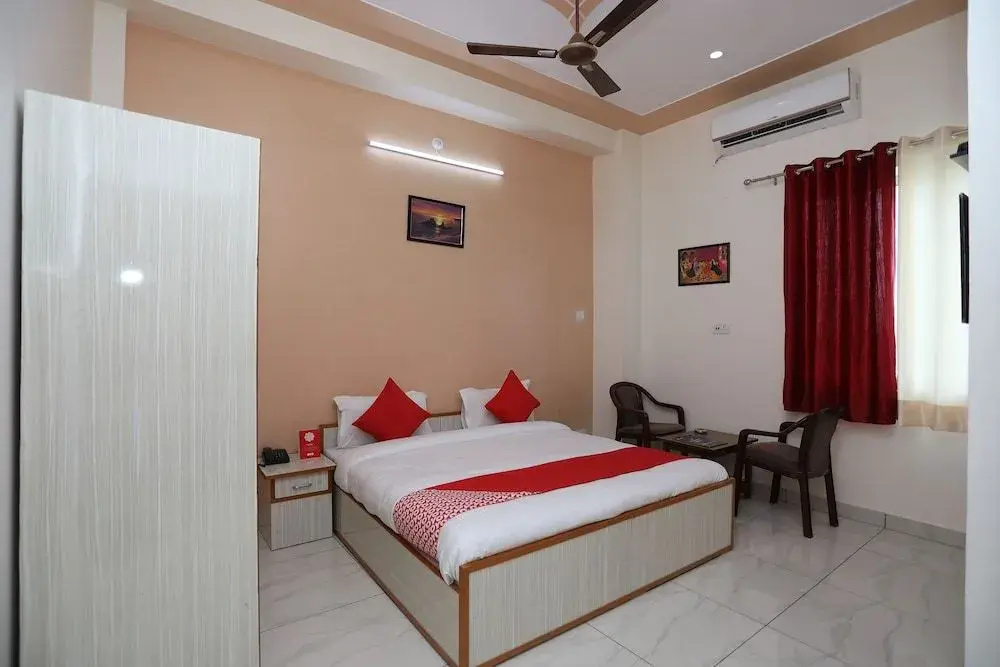 Oyo 17291 Shree Ram Palace