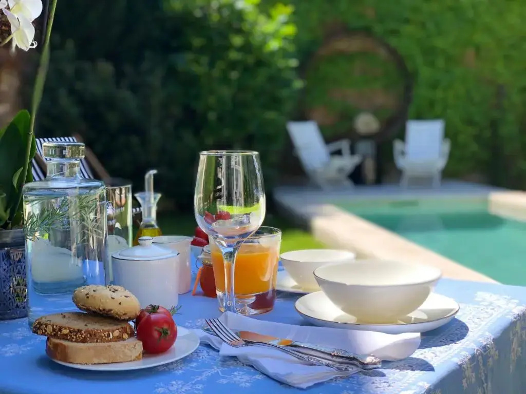 Llimona Suites