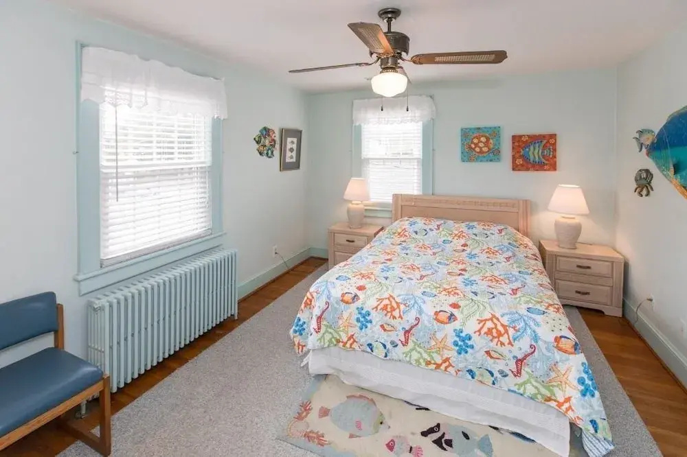 Sea Dog 5 Bedrooms 3 Bathrooms Home
