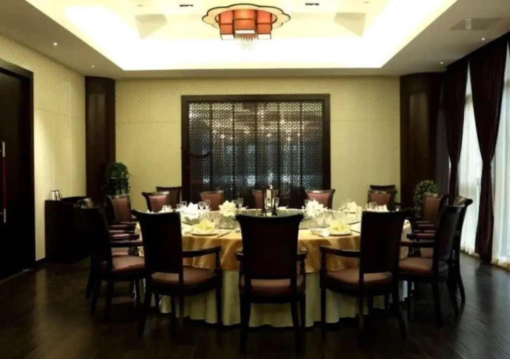Huxi Lake SC Hotel