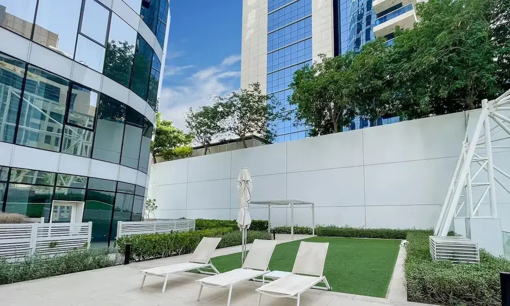 LUX  Pad Executive Suite Canal View 5