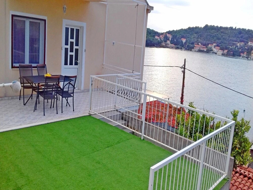 Violic Apartments