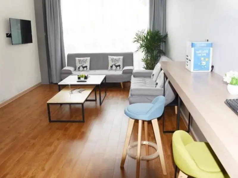 GreenTree Inn (Wuxi Xinqu High-speed Rail Station)