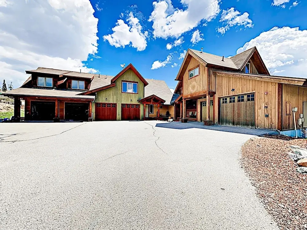 New Listing! Big Mountain-view Gem In Wildernest 3 Bedroom Townhouse